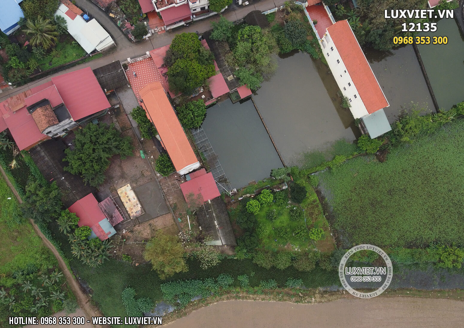 Hình ảnh khuôn đất thực tế từ trên cao qua flycam mà kiến trúc sư Luxviet về khảo sát
